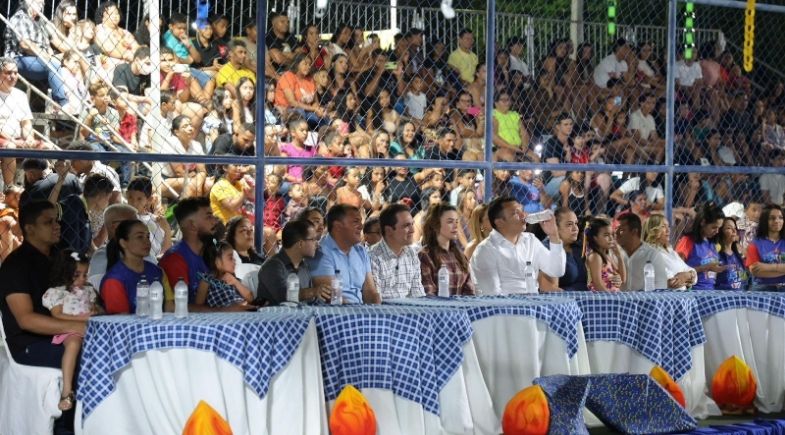 Cultura local brilha na abertura do Festival Junino 2025 em Uruçuí