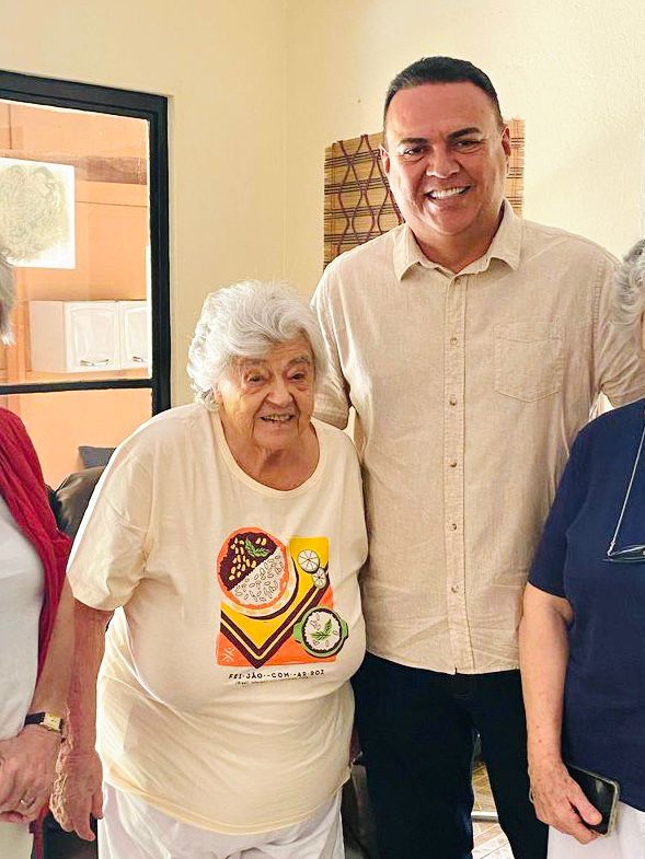 Prefeito de São Raimundo Nonato, Rogério Castro ao lado de Niede Guidon