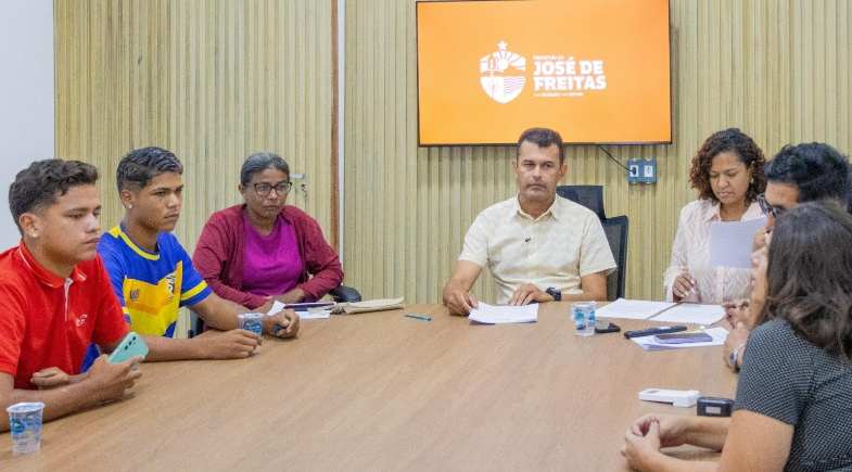 Prefeitura de José de Freitas garante apoio a quadrilhas e grupos juninos locais