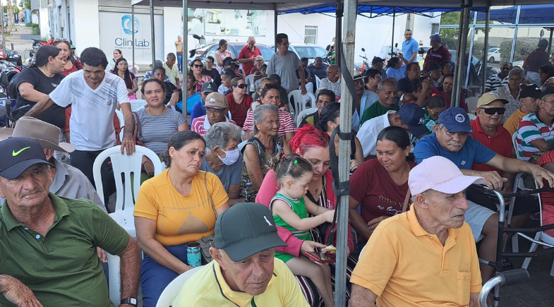 Idosos de São João do Arraial realizam cirurgias de catarata em Teresina