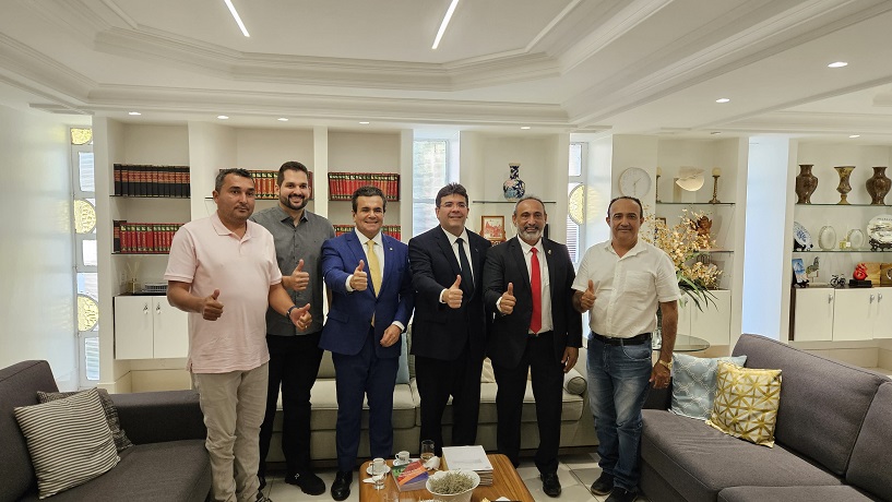 Governador Rafael Fonteles recebe prefeito de Santo Antônio de Lisboa (Divulgação)