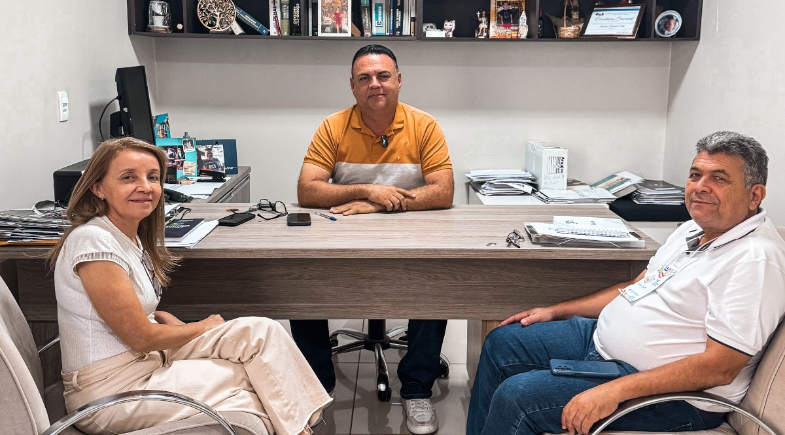 Prefeito Rogério Castro anuncia ampliação dos serviços de saúde no município