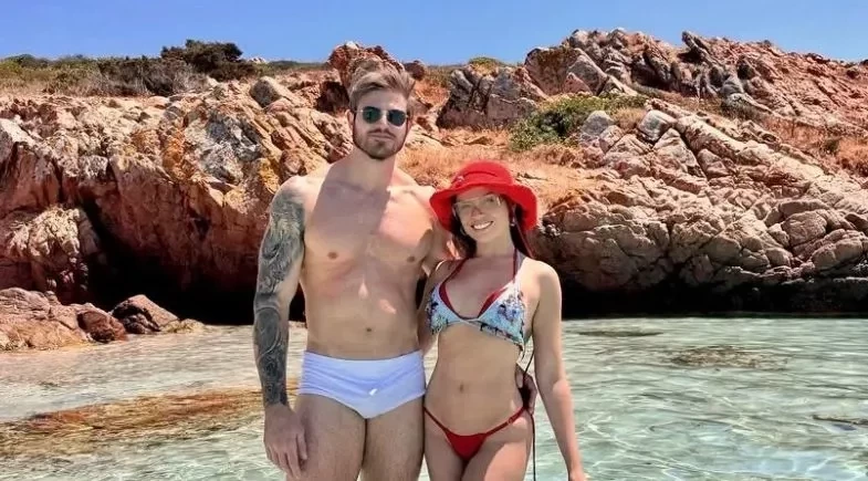 Juliette abre álbum de fotos com noivo Kaique Cerveny na Sardenha