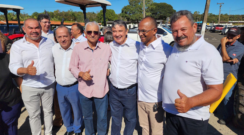 Ribeiro Gonçalves é contemplado com trator para fortalecer a agricultura familiar