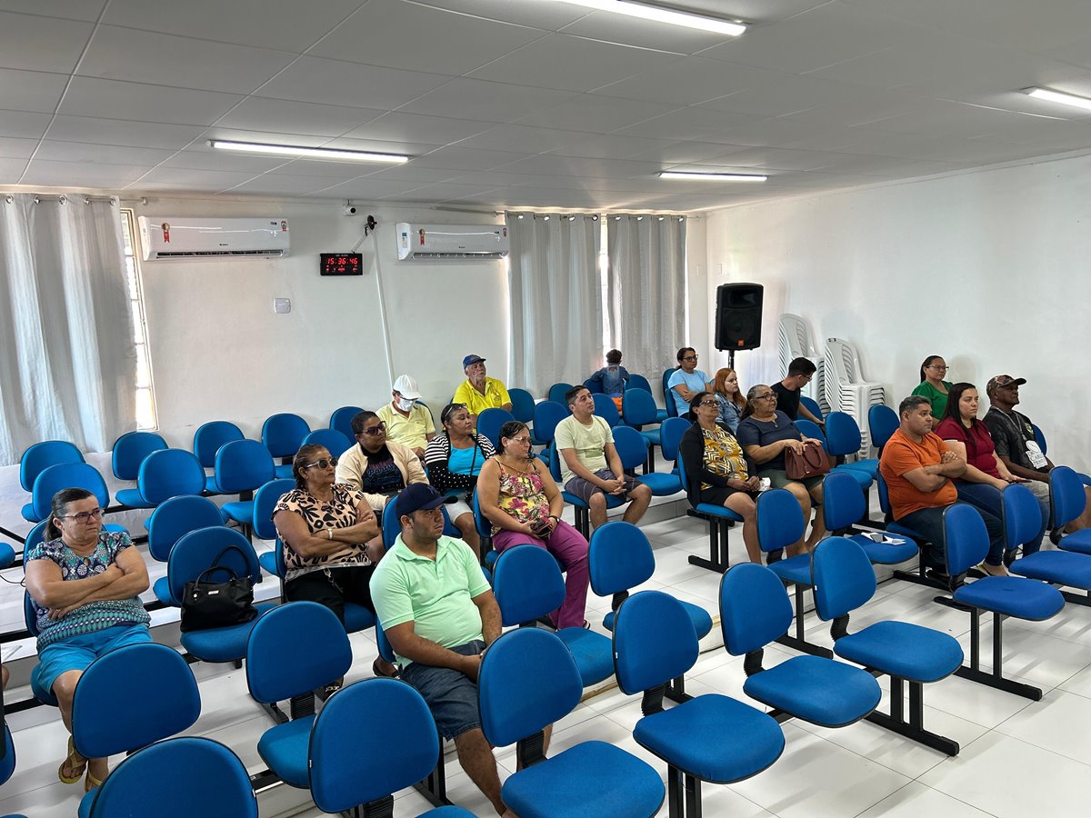 Novo termo de permissão é apresentado a permissionários da rodoviária de Esperantina - Imagem 1