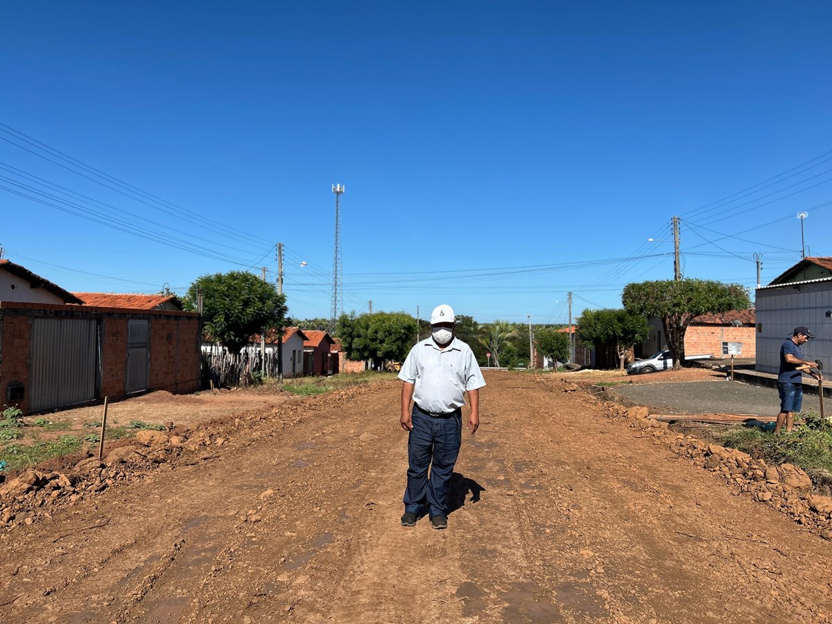 Obras de asfalto têm início no Conjunto Bernardo Rego em Esperantina - Imagem 1