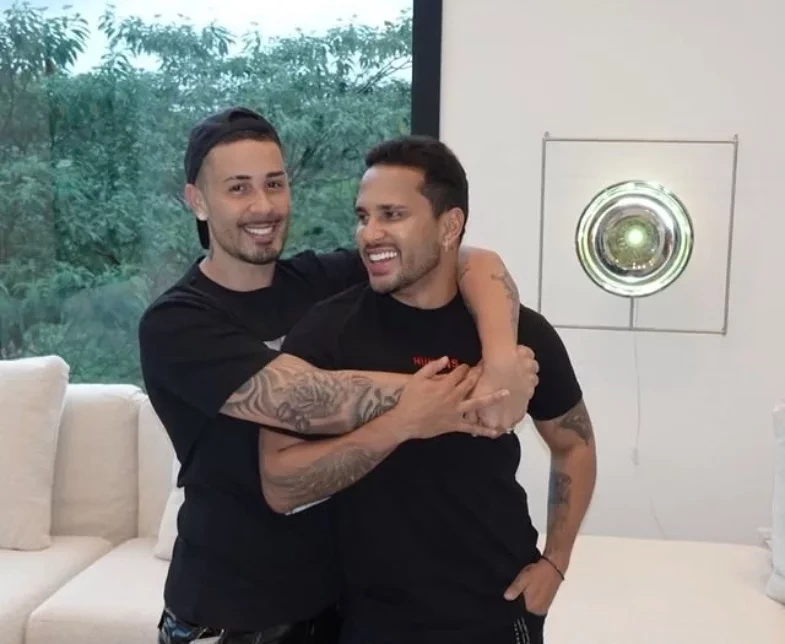 Carlinhos Maia relembra traição a Lucas Guimarães após crítica: “Ele sabe de tudo”