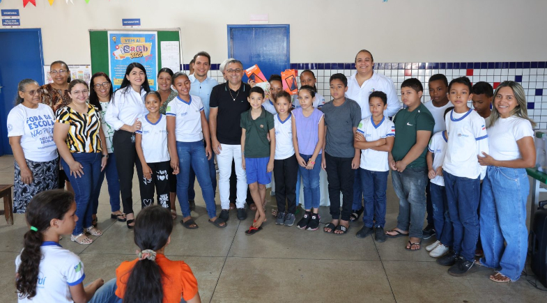 Alunas do José Cavalcante ganham concurso de robótica nas escolas com “Robô das Emoções”