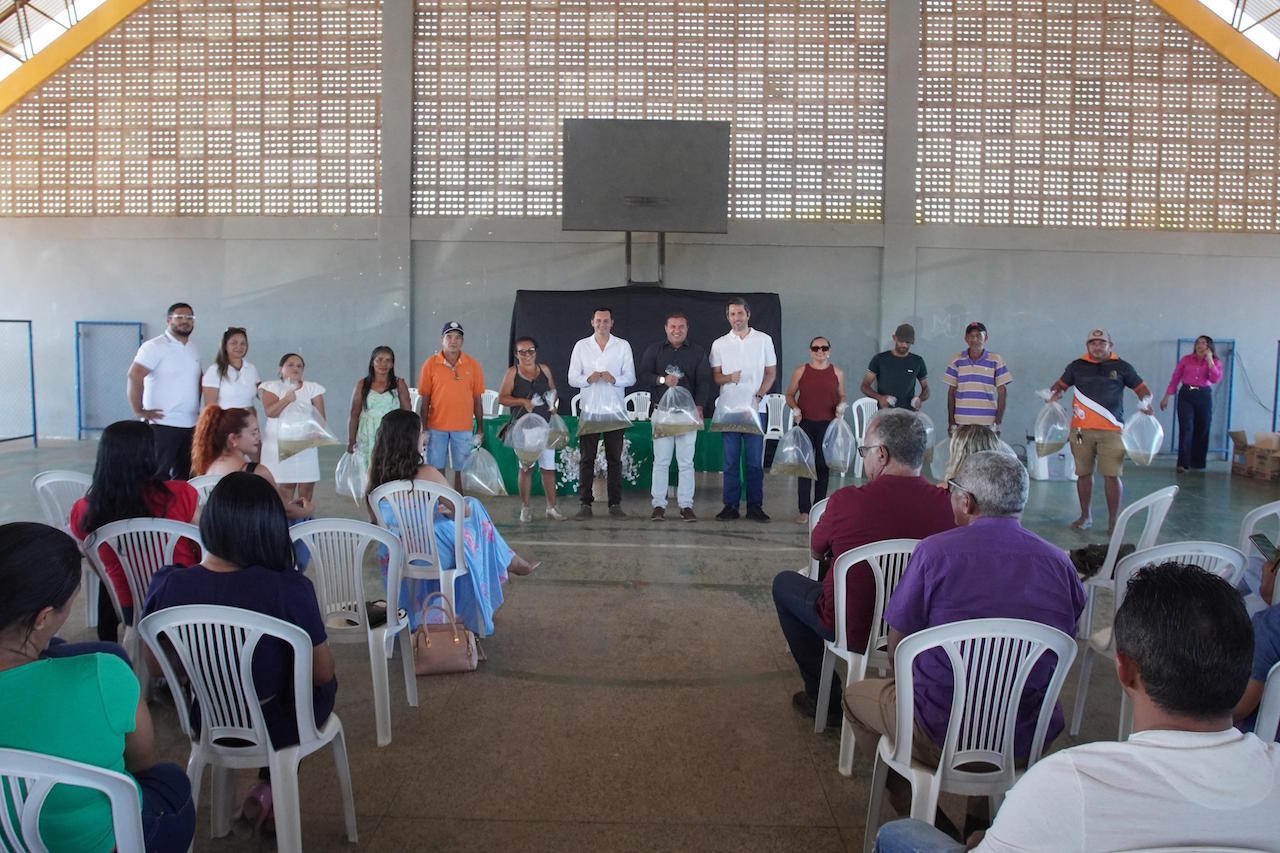 Curimatá realiza ação de preservação ambiental com soltura de peixes na barragem Algodões II - Imagem 9