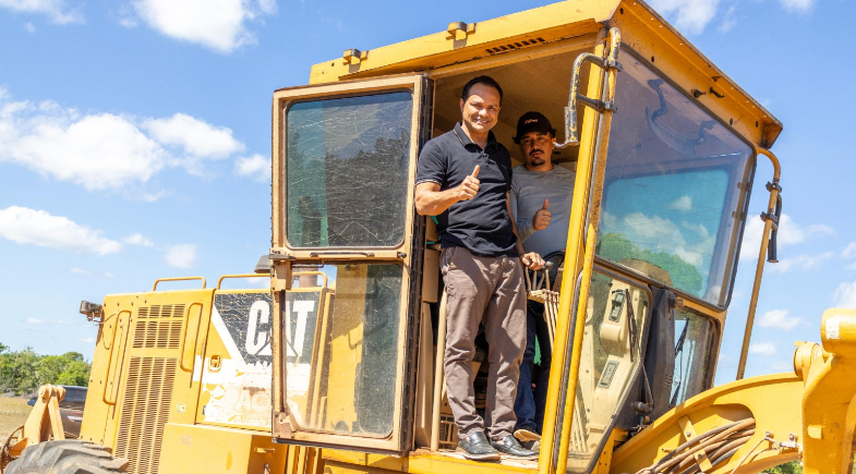 Prefeitura de José de Freitas recupera mais de 100 km de estradas vicinais em 7 meses 