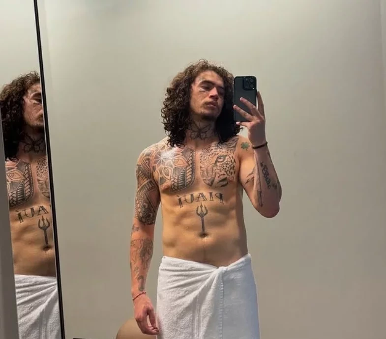 Whindersson Nunes reage a críticas por estar com mulher: “Não chamem de interesseira”