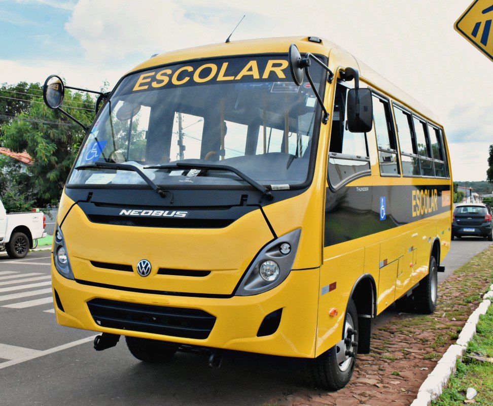 Santo Antônio de Lisboa adquire três novos ônibus e reforça o transporte escolar - Imagem 1