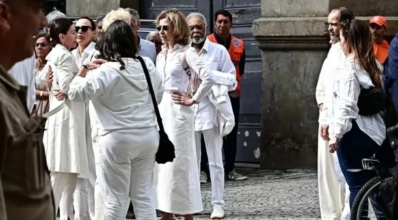 Despedida de Preta Gil: entenda por que todos usaram branco no velório