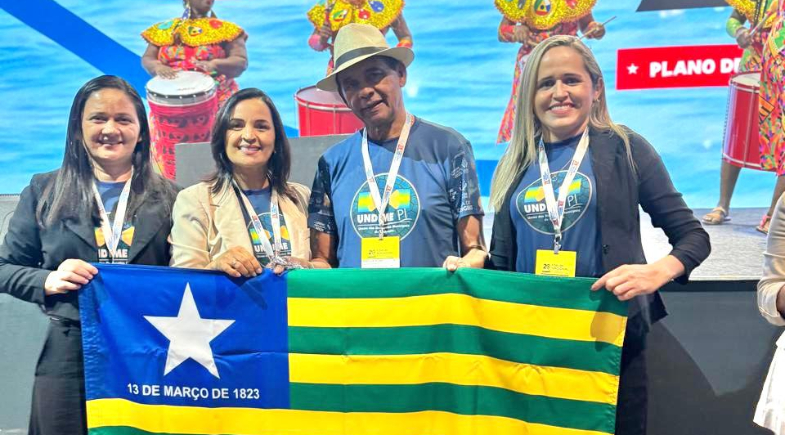 Equipe de Baixa Grande do Ribeiro participa do 20° Fórum Nacional de Educação em Salvador