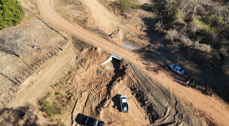 Comunidade de São Raimundo comemora construção de ponte com grande churrasco em Curimatá