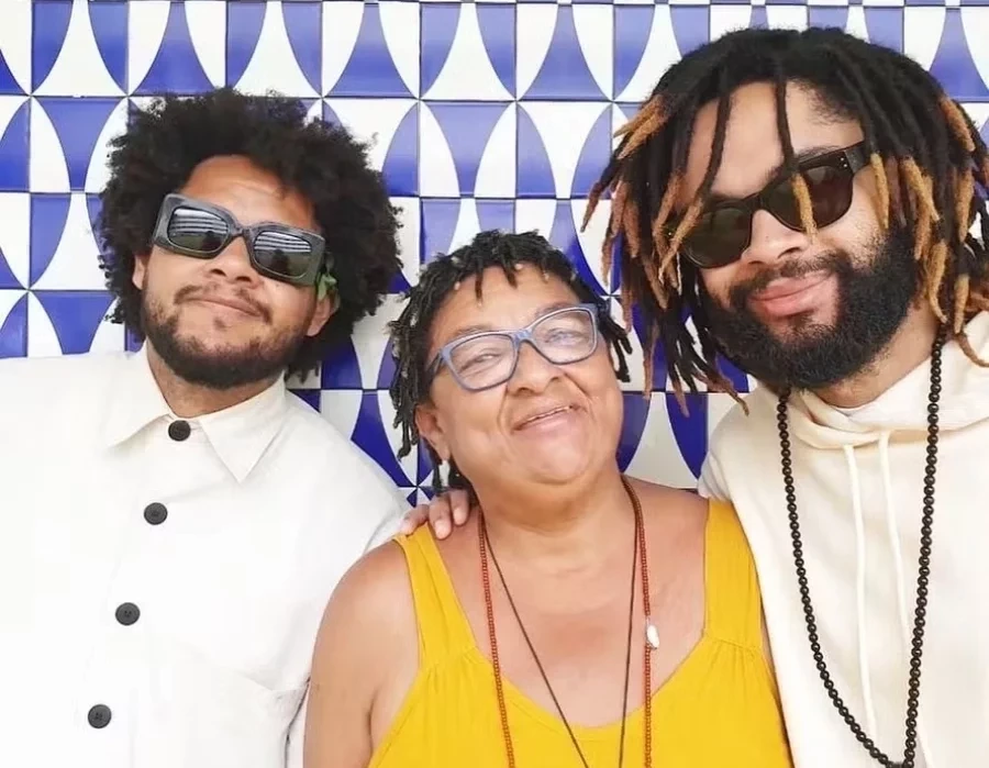 Morre Dona Jacira, mãe de Emicida e Fióti, aos 60 anos