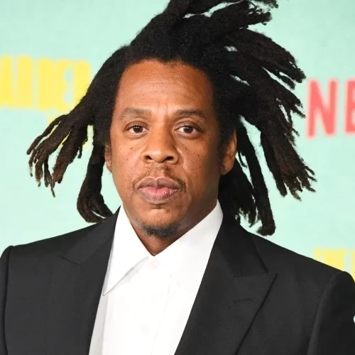 Esses cinco famosos têm pais LGBTQIA+; o último vai te chocar! - imagem 131665