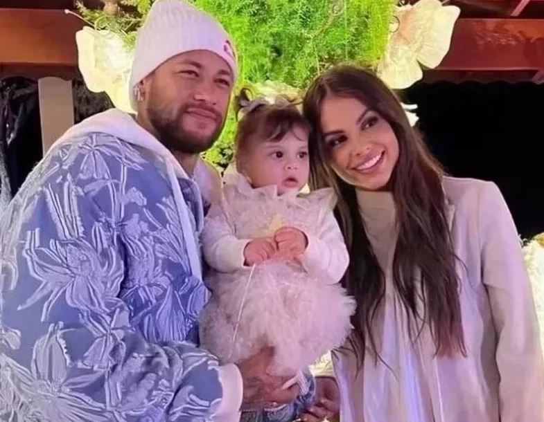 Neymar paga pensão de R$ 160 mil para sua filha com Amanda Kimberly