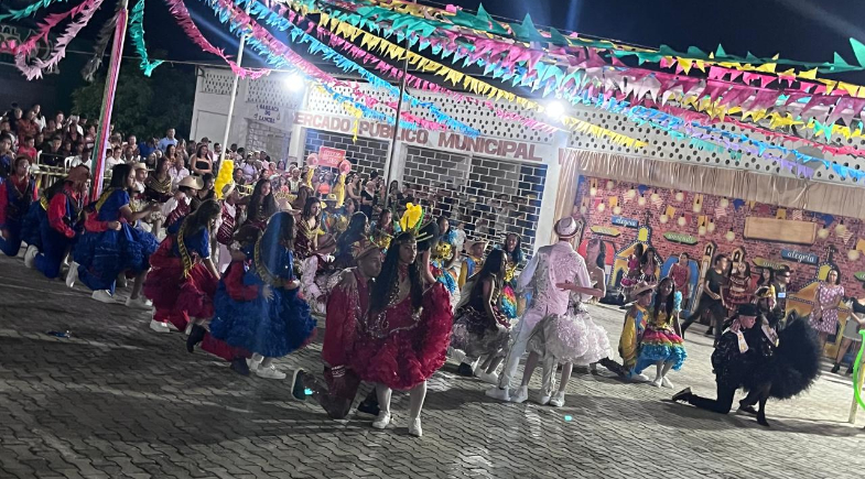Pavussu celebra o Arraiá da Educação com quadrilhas, comidas típicas e shows que marcaram a cidade