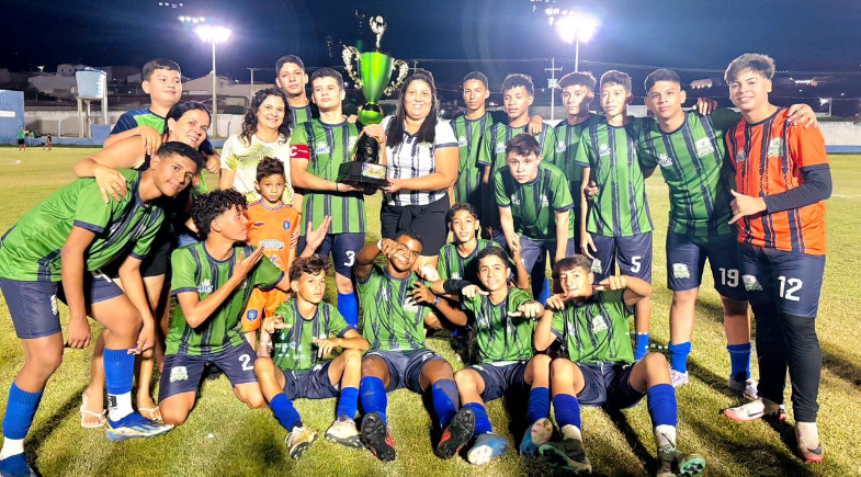 Francisco Santos conquista título da sede na Copa Sertão Sub-15 e revela talentos para o Fluminense-PI