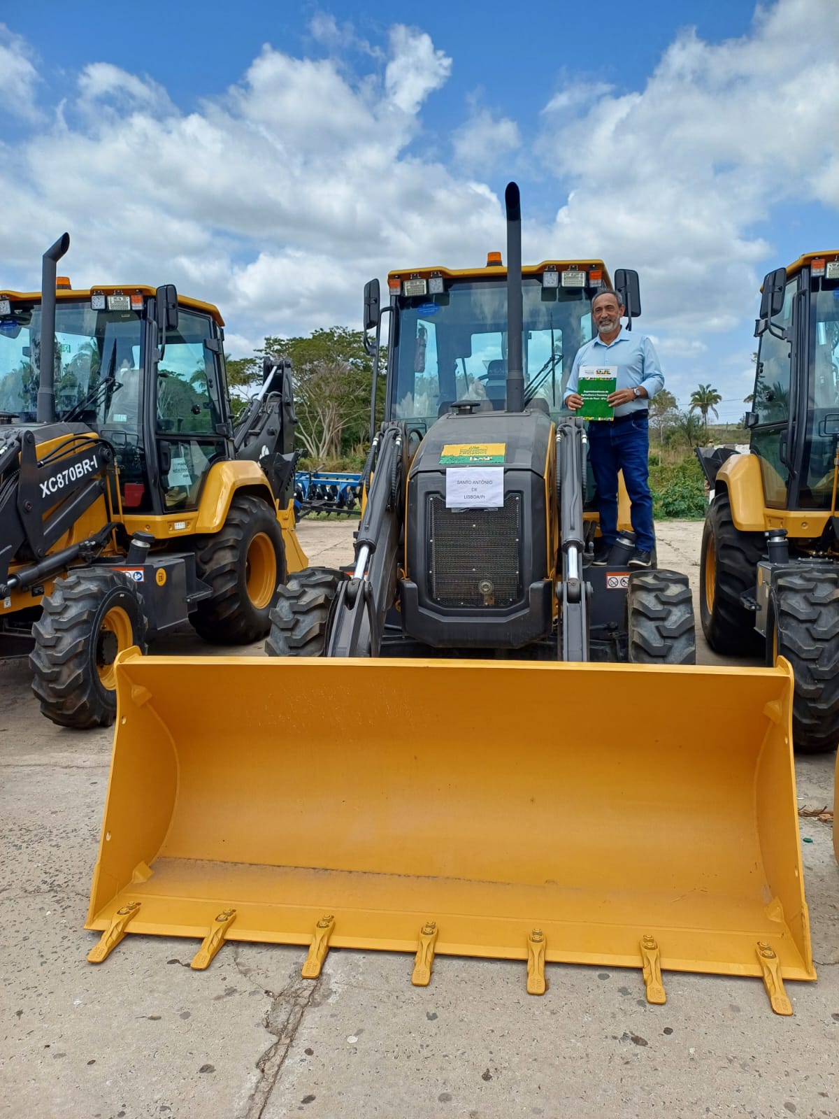 Retroescavadeira (Divulgação)