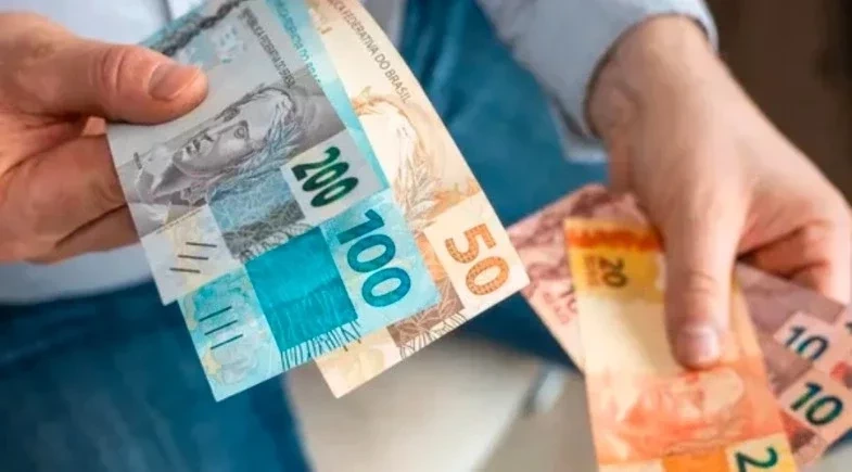 Esses 3 signos vão receber uma bolada na segunda quinzena de agosto