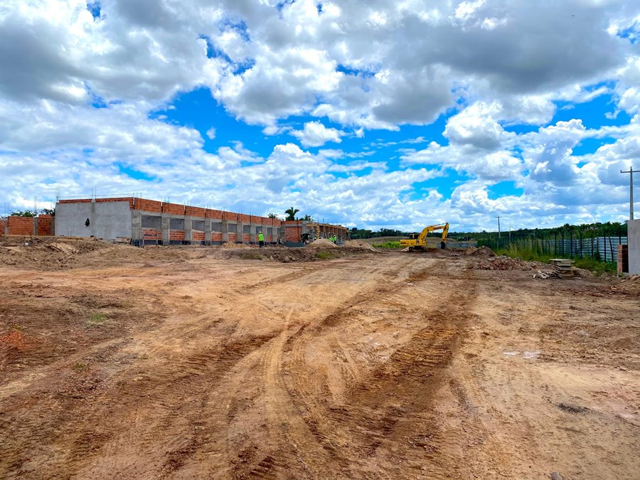 Vice-governador Themístocles Filho e deputado Marcos Aurélio visitam obras do IFPI em Esperantina - Imagem 10