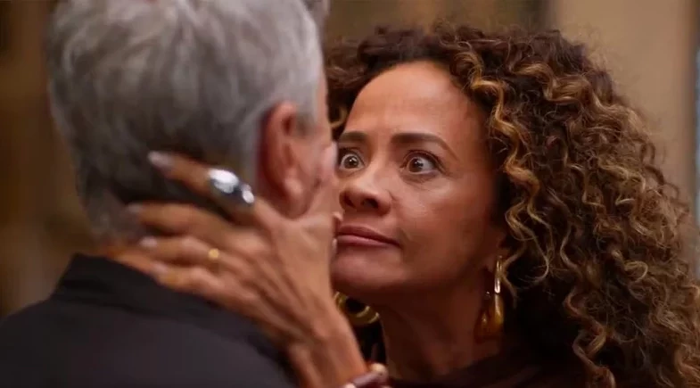 Em 'Dona de Mim', Tânia ameaça Jaques após ser expulsa de casa