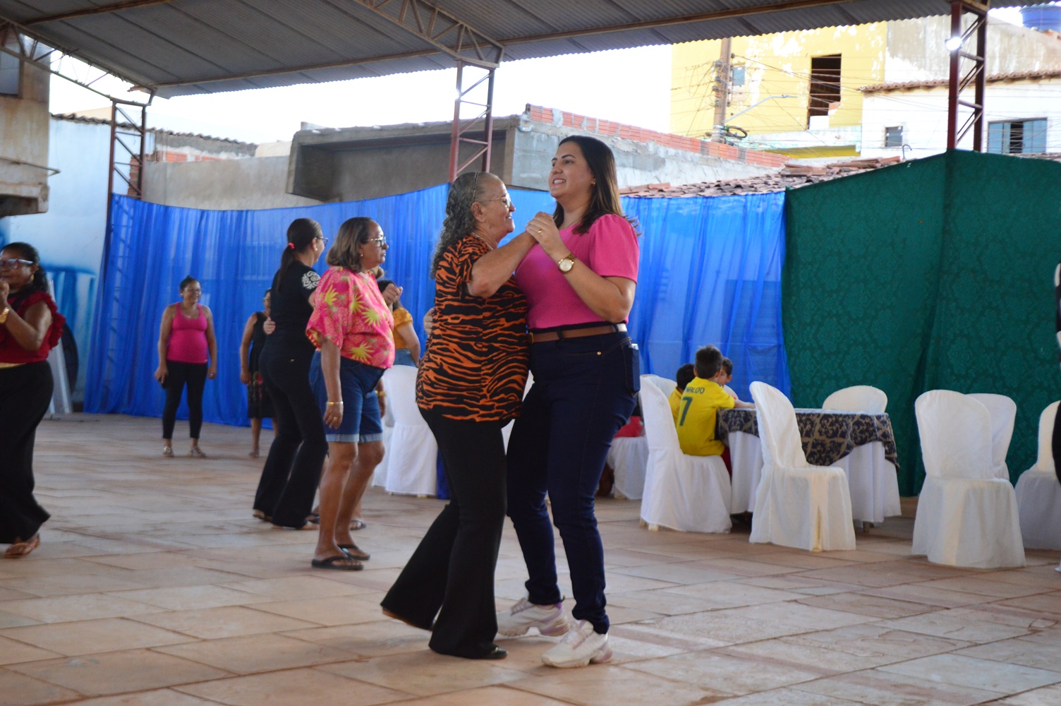 Alegria e integração marcam o primeiro Forró dos Idosos em Marcolândia - Imagem 7