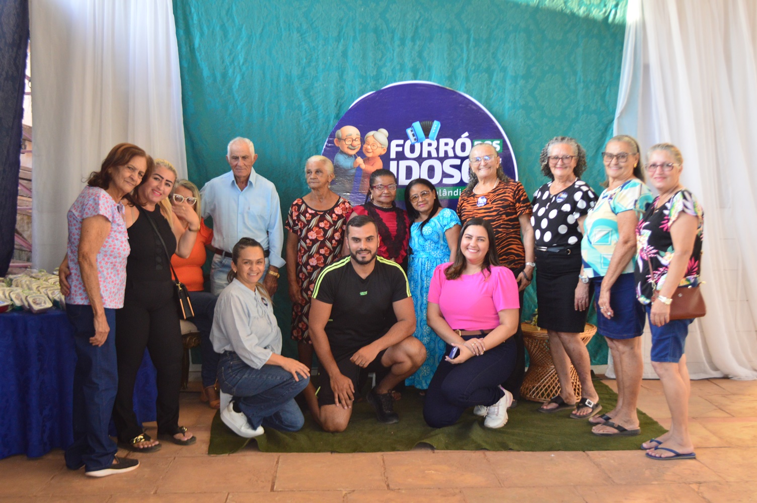 Alegria e integração marcam o primeiro Forró dos Idosos em Marcolândia - Imagem 2