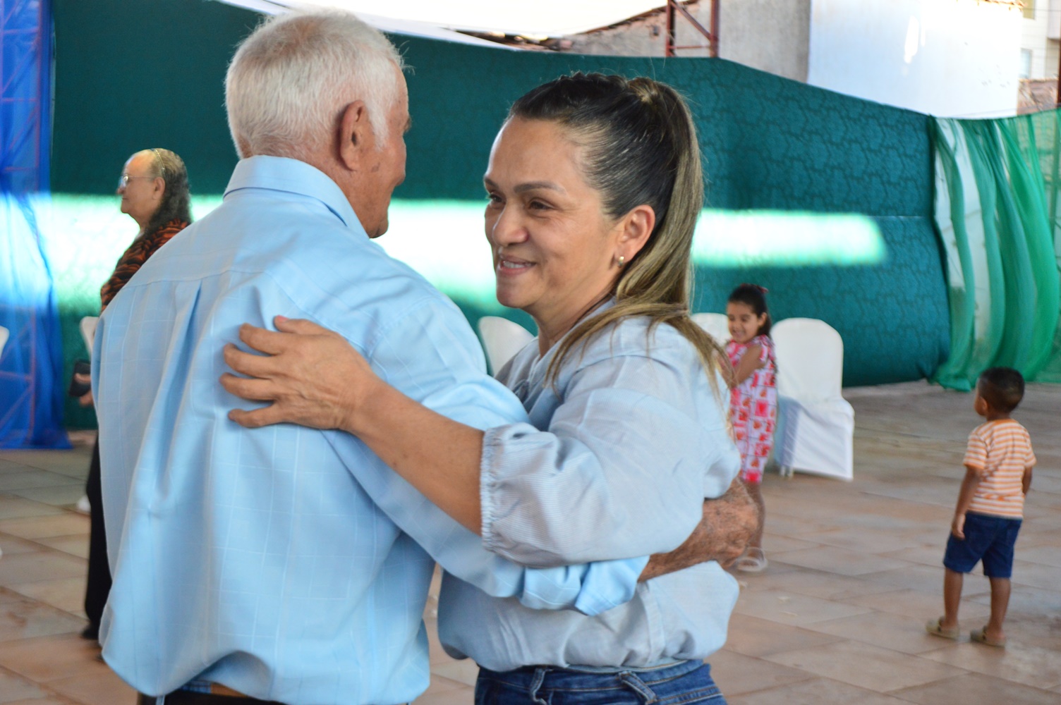 Alegria e integração marcam o primeiro Forró dos Idosos em Marcolândia - Imagem 4