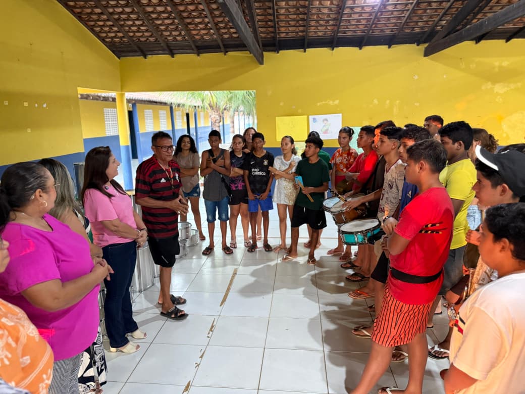 Prefeitura de Luís Correia entrega novos instrumentos à Banda Fanfarra Carmosina Martins - Imagem 5