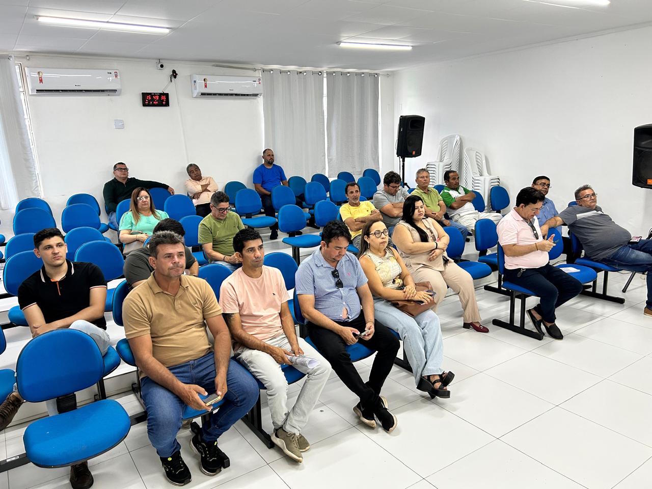 Prefeitura de Esperantina realiza audiência pública referente ao 1º semestre de 2025 - Imagem 3