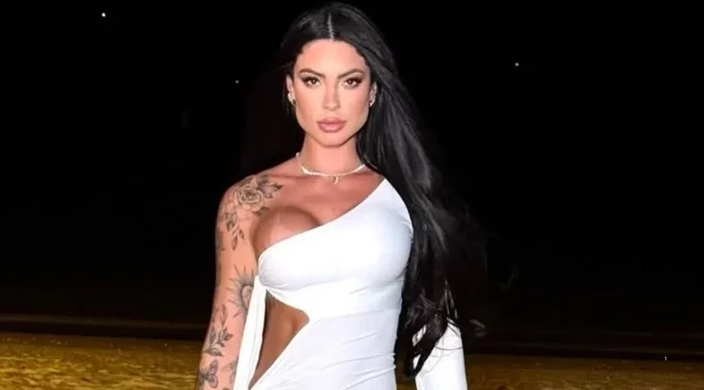 Cliente denuncia clínica de bronzeamento da namorada de Belo: “Sujeira e coceira”