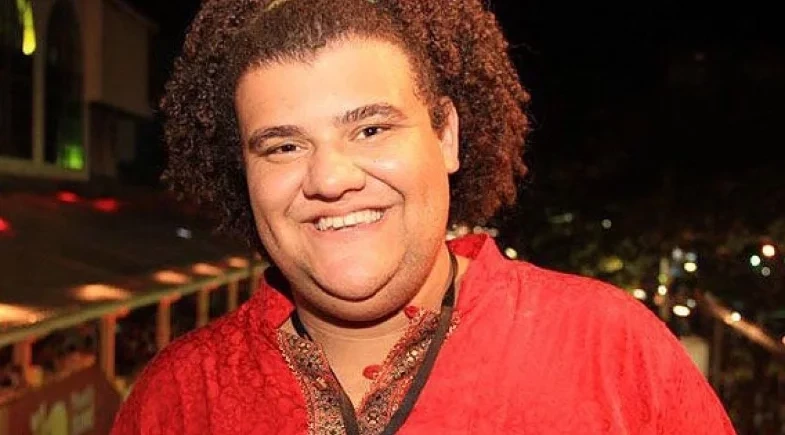 Gominho posa nu após perder mais de 60 kg e resultado impressiona; compare! 