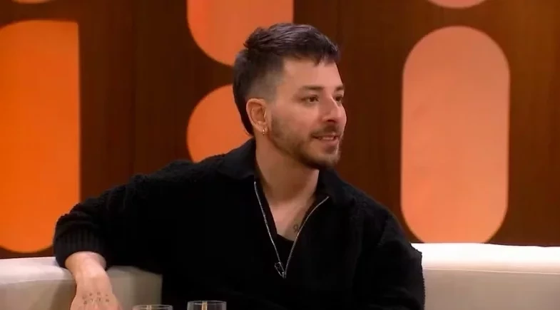 Júnior Lima revela que sofre homofobia mesmo sendo hétero