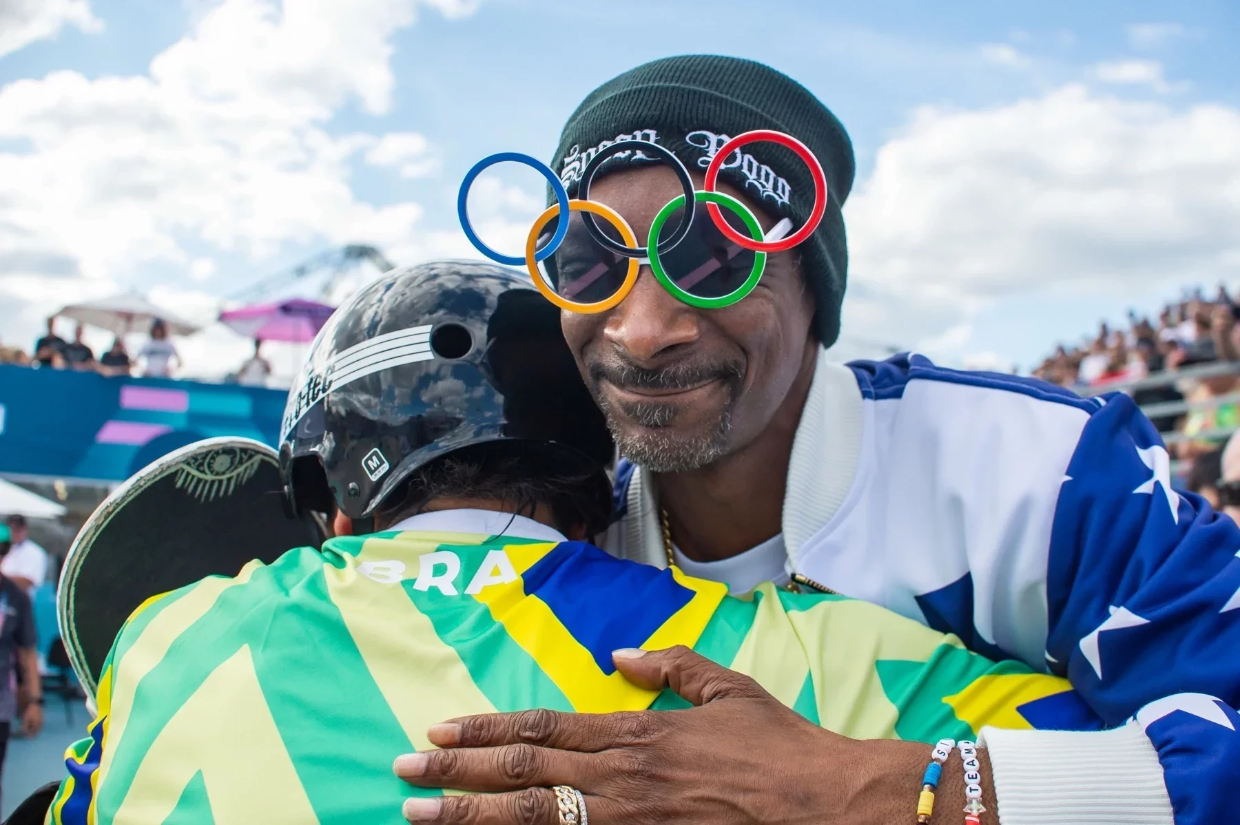 Trabalhos bobos que os famosos pagam outras pessoas para fazerem por eles - imagem 133586