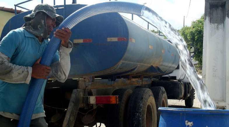 Prefeitura de Assunção do Piauí abre inscrições para credenciamento de carros-pipa