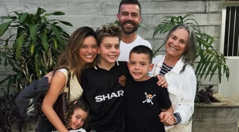 Regina Duarte surge em foto rara com os netos e encanta web: “Emocionante”