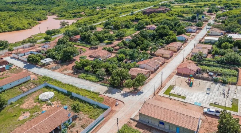 Prefeitura de São João do Piauí entrega obra de pavimentação de vias do Assentamento Eugênio