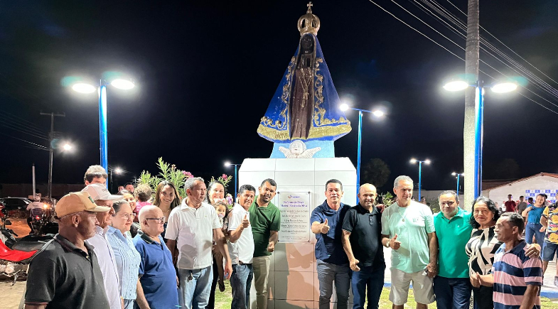 Prefeitura de Caxingó inaugura reforma da Praça Manoel P. da Silva na comunidade Cajazeiras de Baixo