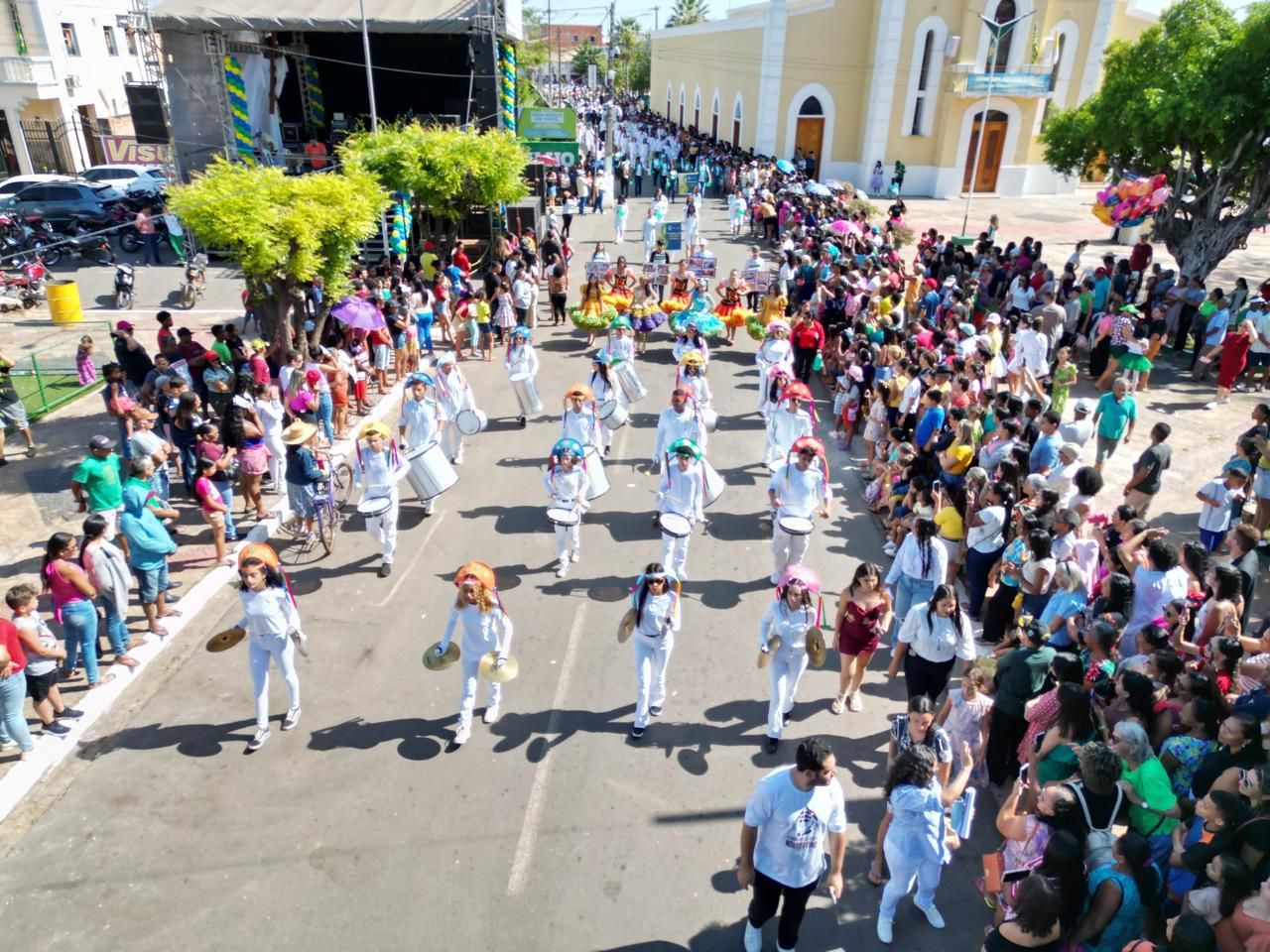 Prefeitura de Esperantina convida população para o Desfile Cívico de 7 de Setembro - Imagem 1