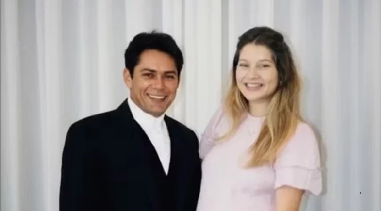 Filha de Leandro usa I.A. para criar 'encontro' dela e os filhos com o pai