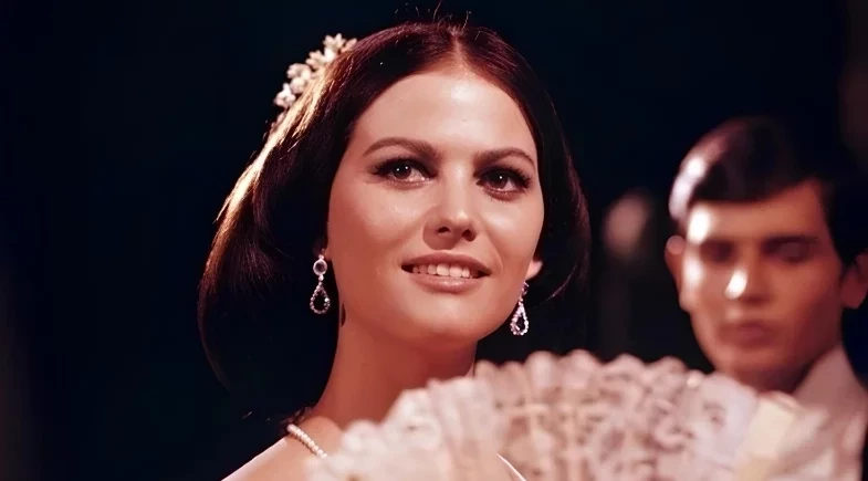 Morre Claudia Cardinale, ícone do cinema italiano, aos 87 anos