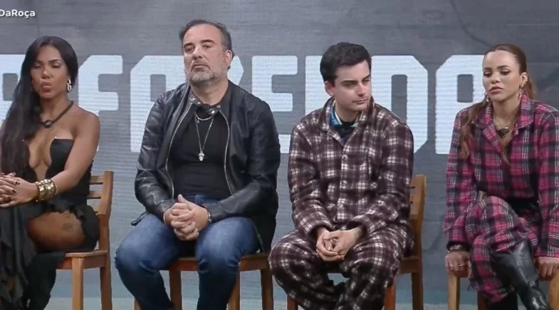 A Fazenda 17: Carol Lekker, Fabiano, Dudu Camargo e Gabily estão na 1ª roça