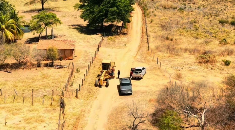 Prefeitura de Parnaguá realiza revitalização de estradas vicinais do município