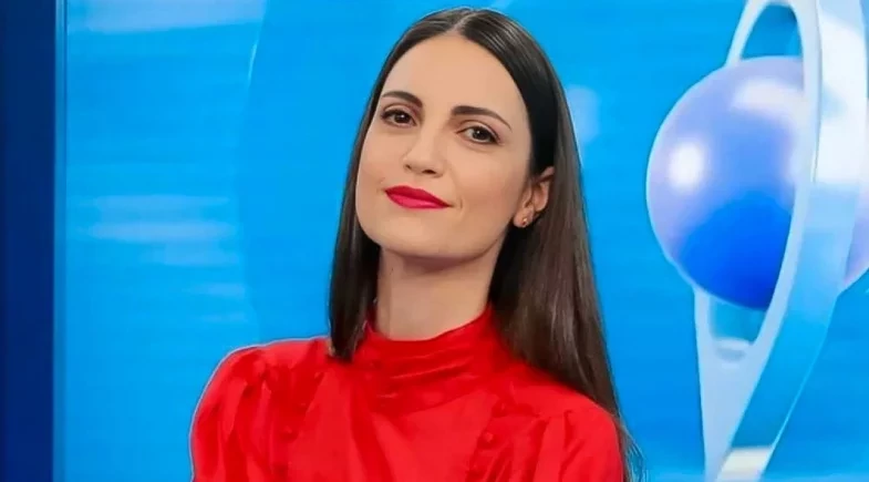 Chris Flores fecha com a Band e assume o comando do Melhor da Tarde 