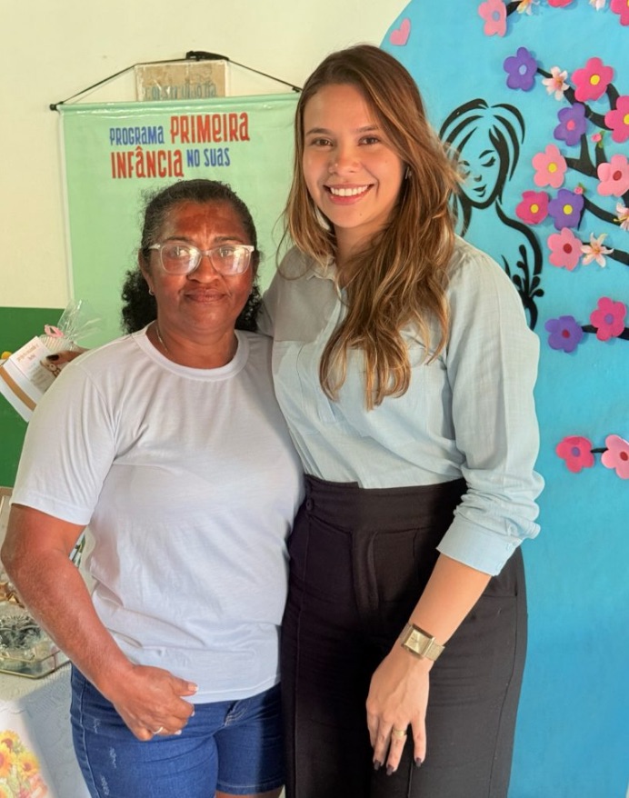Secretária participa de ações do Projeto Momentos Mamãe&Bebê no CRAS em Parnaíba - Imagem 2