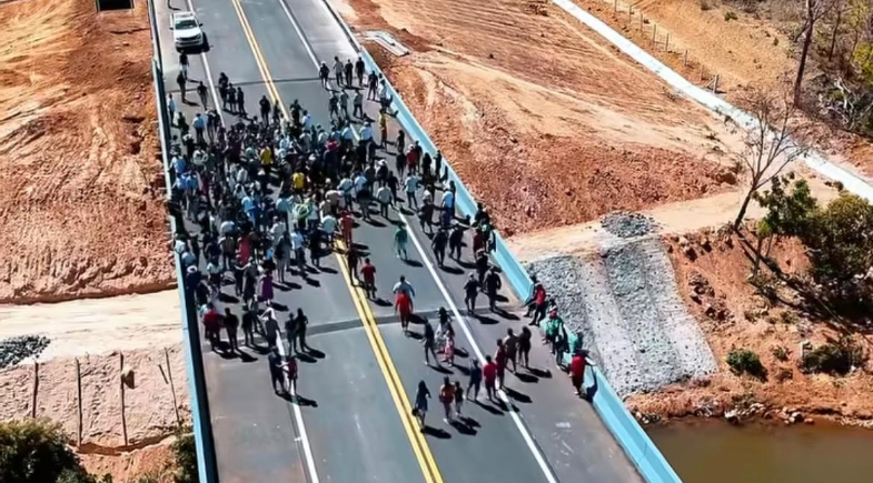 Prefeitura de Ribeiro Gonçalves inaugura ponte que liga o município ao estado do Maranhão