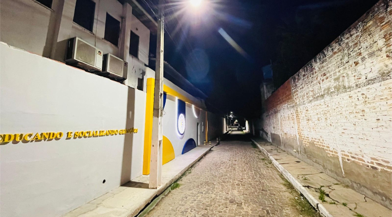  Prefeitura de Esperantina realiza ampliação da iluminação pública no município